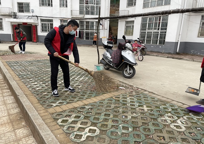 33学雷锋2.jpg