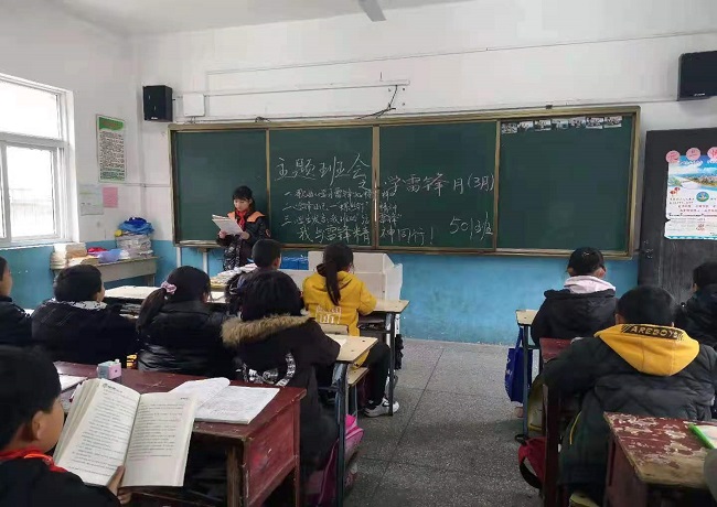 横小学雷锋5.jpg